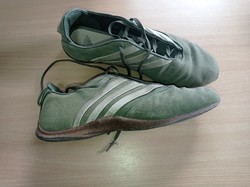 Adidas férfi 42-es cipő eladó!