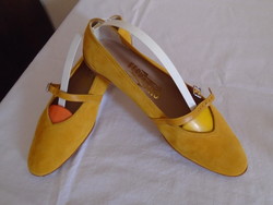 37,5-es eredeti ( sorszámozott) női  Salvatore Ferragamo cipő