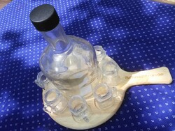 Scnapsrunde pálinkás kínáló poharak koponya mintázatú üveg palack
