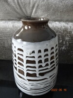 Magyar kerámia váza, kézzel festett, magassága 20,5 cm