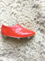 Piros  cipö egyedi hollohazi