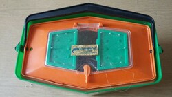 Retro műanyag horgász doboz / csalihaltartó doboz az 1970-es évekből