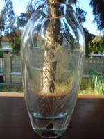 Kosta & Boda szignált különleges üveg exkluziv váza igen nehéz és nagy  cca 1100 gramm