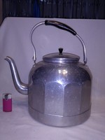 Óriási alumínium teás kanna - hét literes - akár öntöző kannának