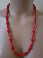 Red porcelain? Necklace with ear clip
