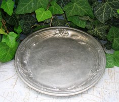 Decorative tin bowl