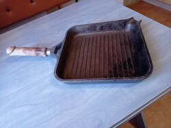 Öntöttvas grill serpenyő