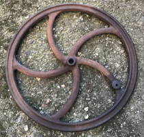 Original cast iron well wheel (14 kg, 67 cm)