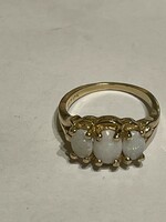 10 Kr gold ring decorated with opal for sale! Price: 38,000.-