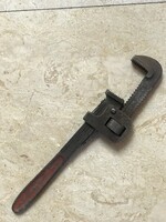 Old pipe clamp tool