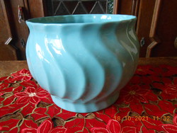 Zsolnay t. Anna Surányi is a large pot with a glaze