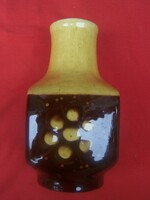 Ritka!Szögletes kerámiaváza stilizált virágmotívummal, sárga és barna színű mázzal