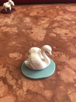 Exquisitely crafted bone swan crafts company label on the bottom 2.7 × 2 Cm.