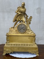 Biedermeier, tűziaranyozott, bronz asztali óra