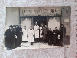 Régi bolti fotó KÖZÉRT CSEMEGE FŰSZER vintage élelmiszerbolt fénykép boltportál