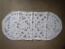 White tablecloth, table ornament; 100 cm x 48 cm