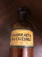Régi gyógyszeres patika üveg,a benne lévő eredeti chlorofillal.15x19 cm