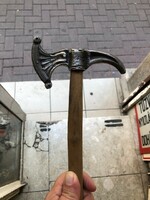 Fokos, fém fejjel, 95 cm-ees hosszúságú, gyűjtőknek kiváló.