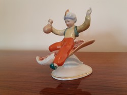 Régi Drasche porcelán Aladdin keleti fiú repülőszőnyegenen