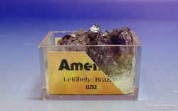 0I392 Ametiszt ásvány telep dobozában