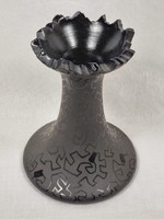 Kováts Lajos: Mázas fekete kerámia váza geometrikus mintákkal. Jelzett, hibátlan