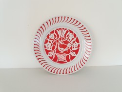 Retro raven house porcelain bird wall plate with red floral pattern 24 cm mid century wall decoration