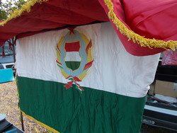 Huge old Hungarian kadar disz silk flag, 140 x 240 cm