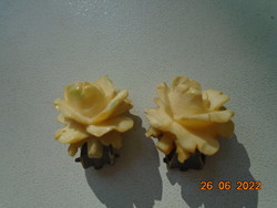 Mid century yves rocher carved celluloid cream rose clip