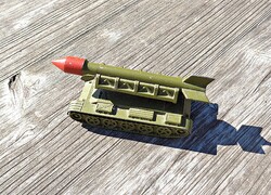 Soviet luna-m ground-to-ground missile carrying combat vehicle, metal model