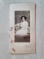 Régi női fotó 1913 Mathea Károly Nagy-Kanizsa műtermi fénykép