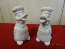 German porcelain figurine, white, duck-shaped salt and pepper shaker. He has! Jokai.