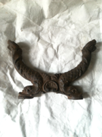 Iron handle in the shape of a dragon