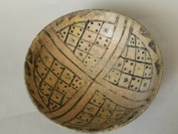Régi perzsa cserépedény tál gyűjteményből