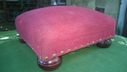Footstool-seat-pouf-footrest in excellent condition