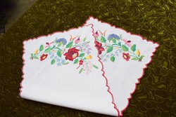 Kalocsai runner tablecloth, centerpiece, embroidered pattern 73 x 32 cm