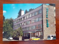 Retro fotó Hotel Lido régi fénykép épület autók