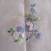 White, hand-embroidered tablecloth, 78 x 78 cm