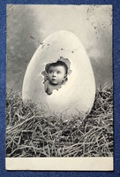 Antik Húsvéti üdvözlő fotó képeslap  baba tojásban