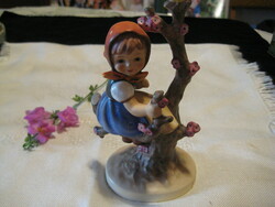 Hummel- Geobel    Apple Tree Girl   16cm