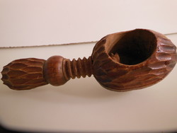 Wood - hand carved - nutcracker - walnut shaped - 16 x 5.5 cm - flawless - Austrian