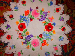 Tablecloth embroidered with a rich Kalocsai pattern, with hole embroidery on the border - beautiful professional work