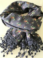 Batiste scarf with printed floral pattern and lace border, 170 x 70 cm