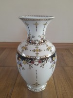 Zsolnay sissy pattern vase with gift box