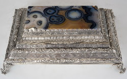 Silver large box with stone inlay on the lid (e05)
