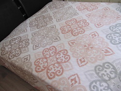 Duvet cover with a pastel 'stencil' pattern