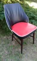 Retro felújított piros -fekete sky huzatú, favázas ,stabil állapotú  kagyló szék az 1950-60-as évek