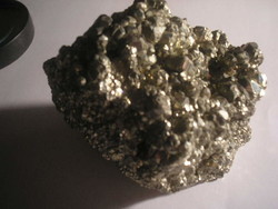 U2 Arany tartalmú ? ékszerkészítéshez is Pirit csatolva az ékszerkészítés 661 gr ezüstbe építhető