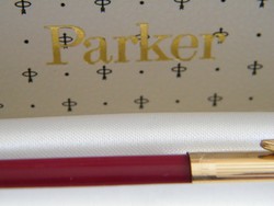 Aranyozott Parker toll díszdobozban