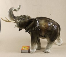 Royal dux nagyméretű elefánt 815