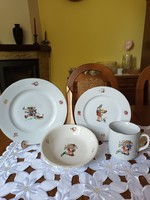 Zsolnay four-piece children's tableware with fairy tales pattern